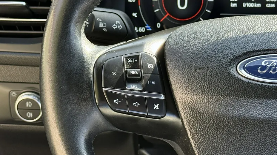 FORD Kuga -