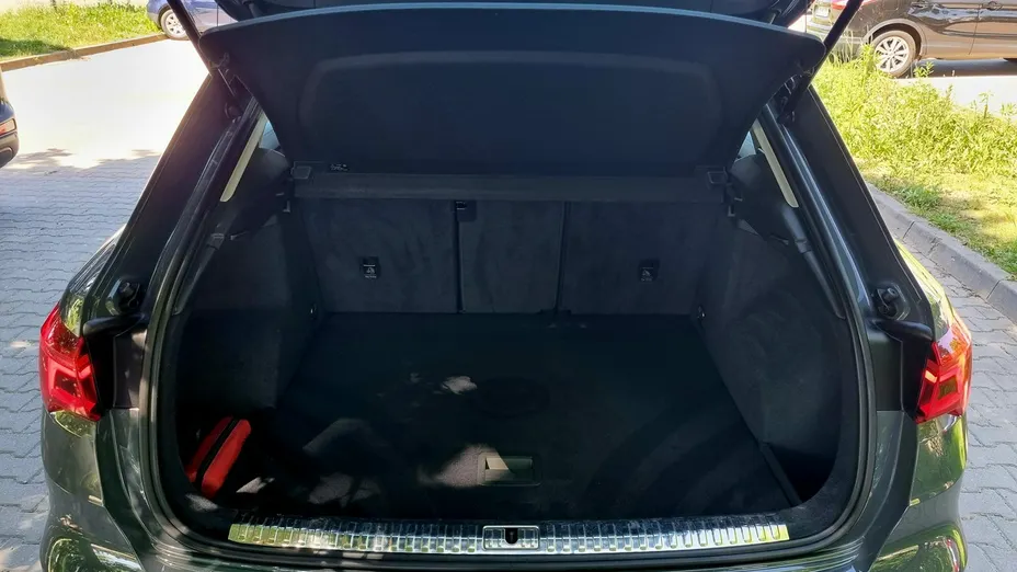AUDI Q3 -