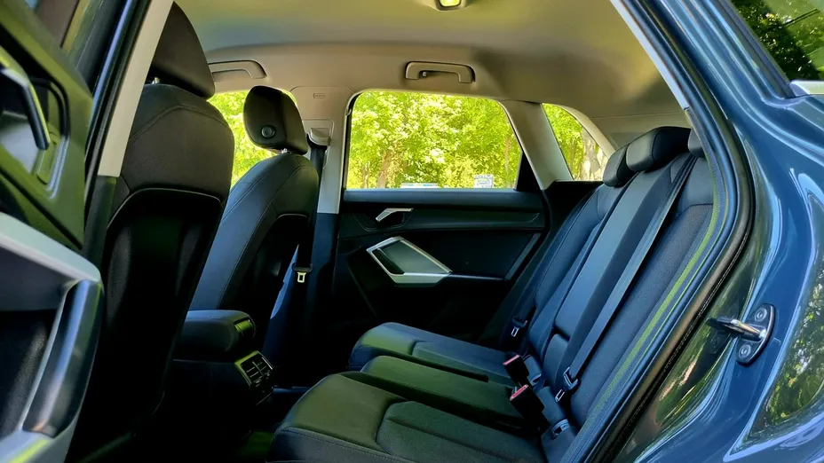 AUDI Q3 -