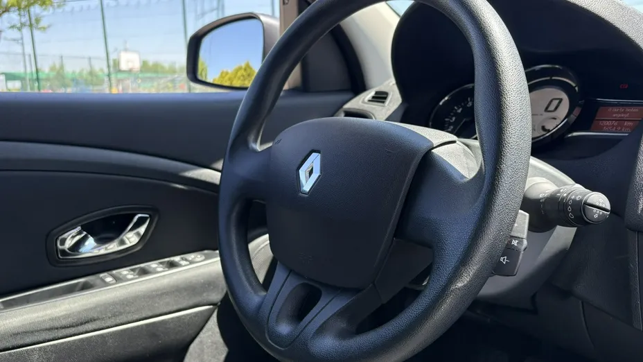 RENAULT Megane -