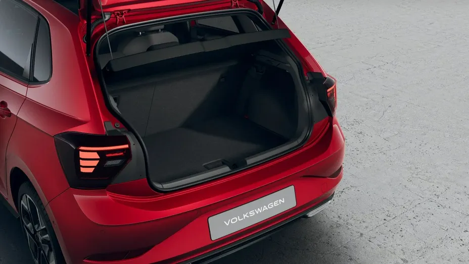 VOLKSWAGEN Polo -