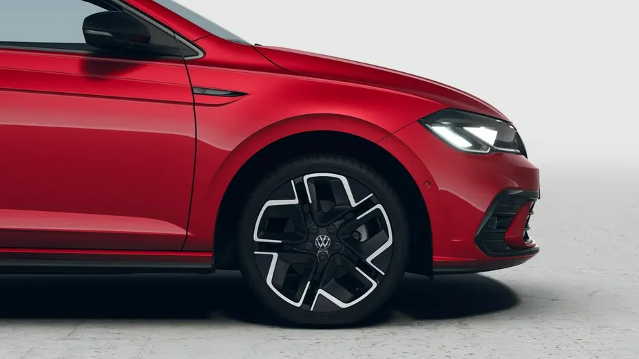 VOLKSWAGEN Polo -