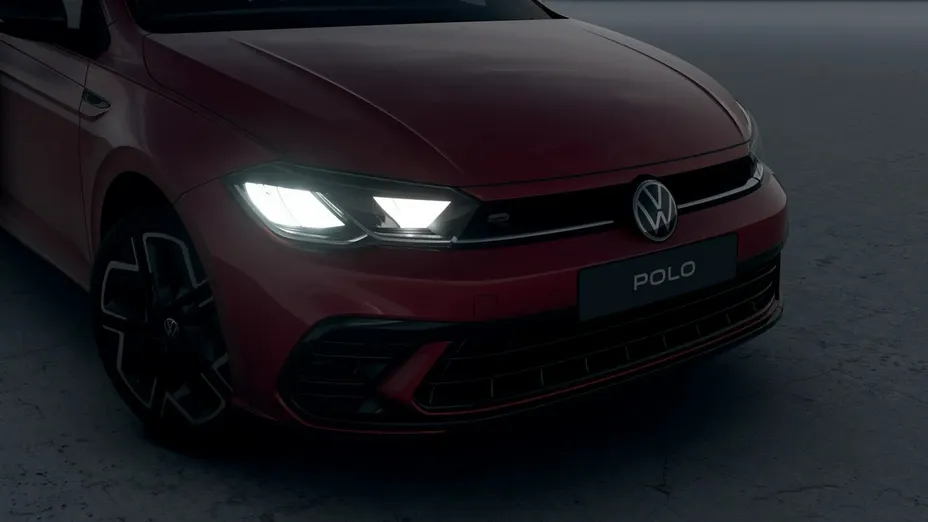 VOLKSWAGEN Polo -