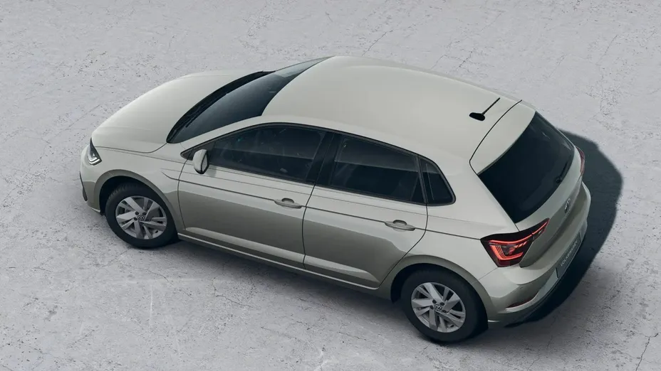 VOLKSWAGEN Polo -