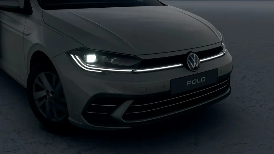 VOLKSWAGEN Polo -