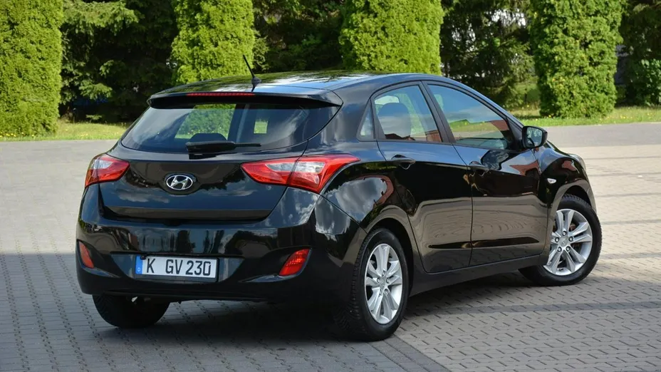 HYUNDAI i30 -