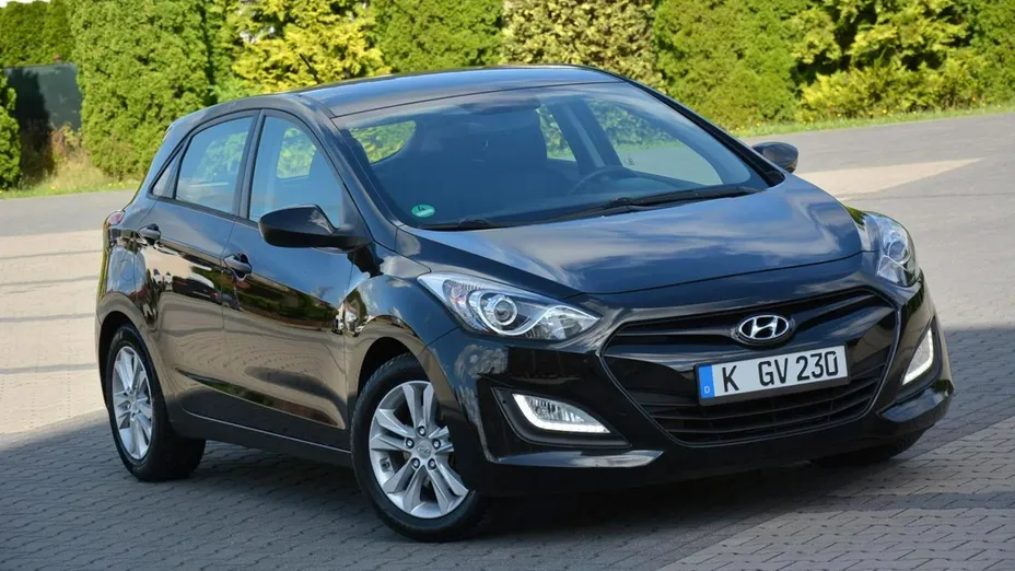 HYUNDAI i30 -