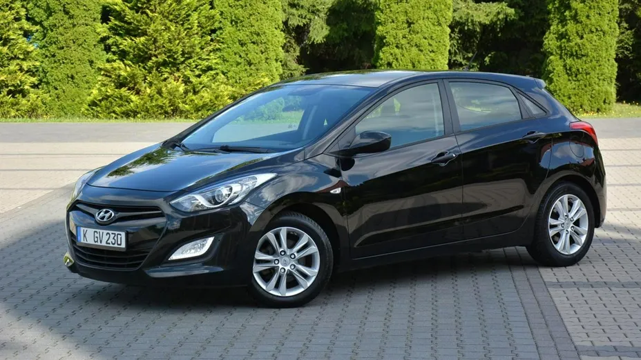 HYUNDAI i30 -
