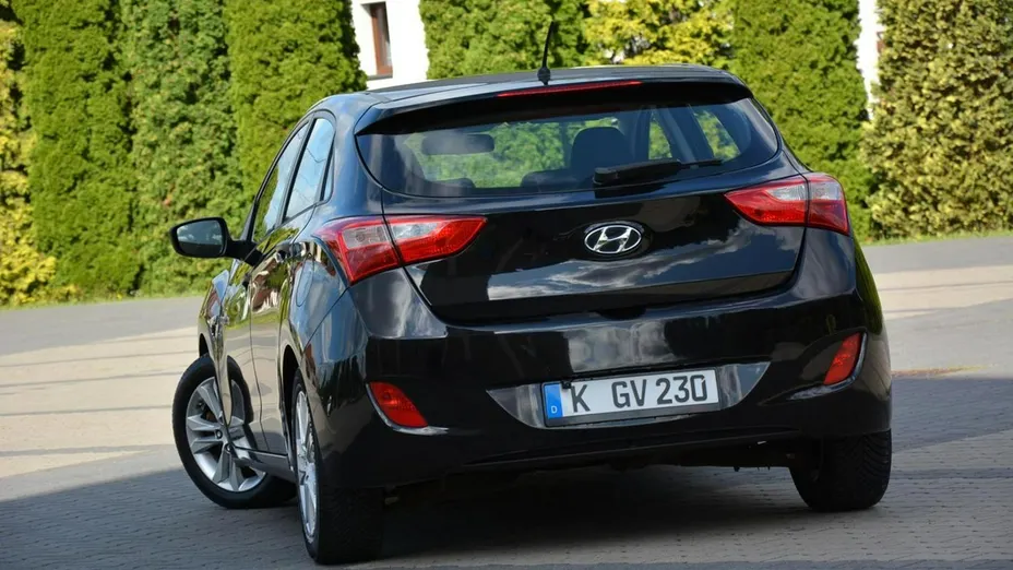 HYUNDAI i30 -