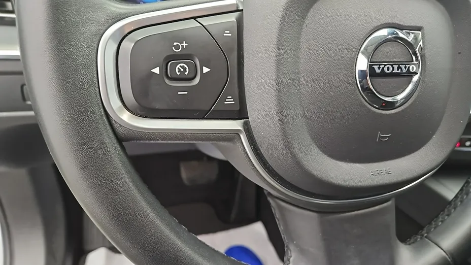 VOLVO XC60 -