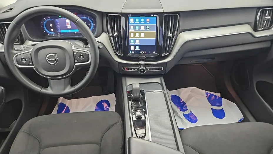 VOLVO XC60 -