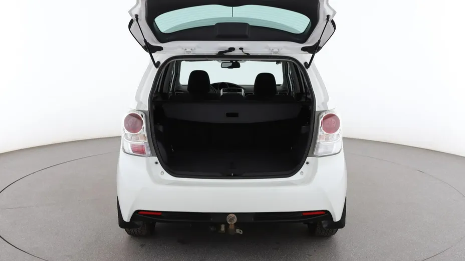 TOYOTA Verso -