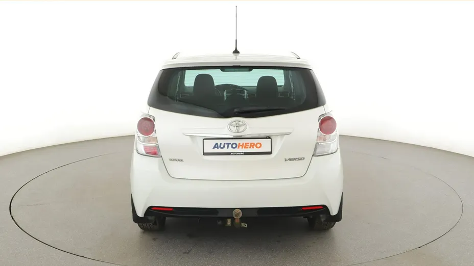 TOYOTA Verso -