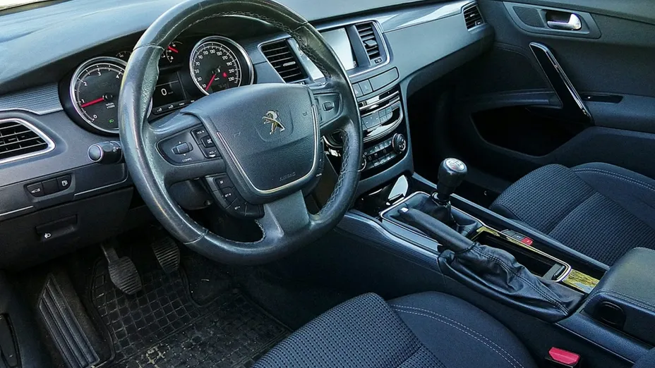 PEUGEOT 508 -