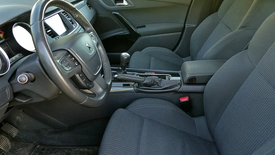 PEUGEOT 508 -
