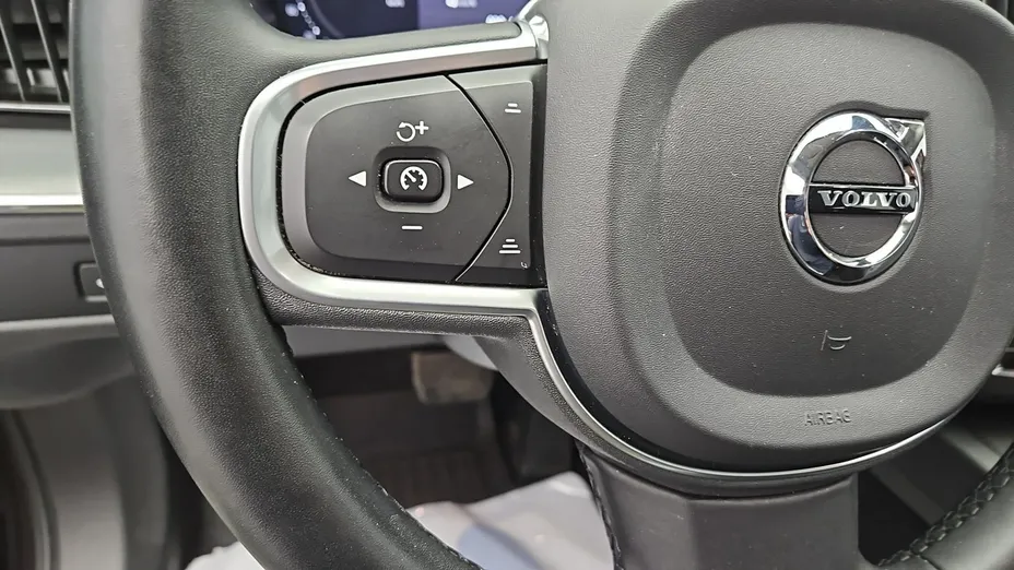 VOLVO XC60 -
