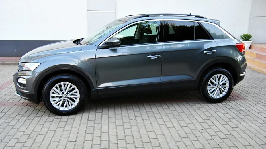 VOLKSWAGEN T-ROC -