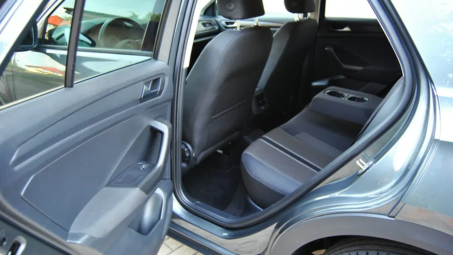 VOLKSWAGEN T-ROC -