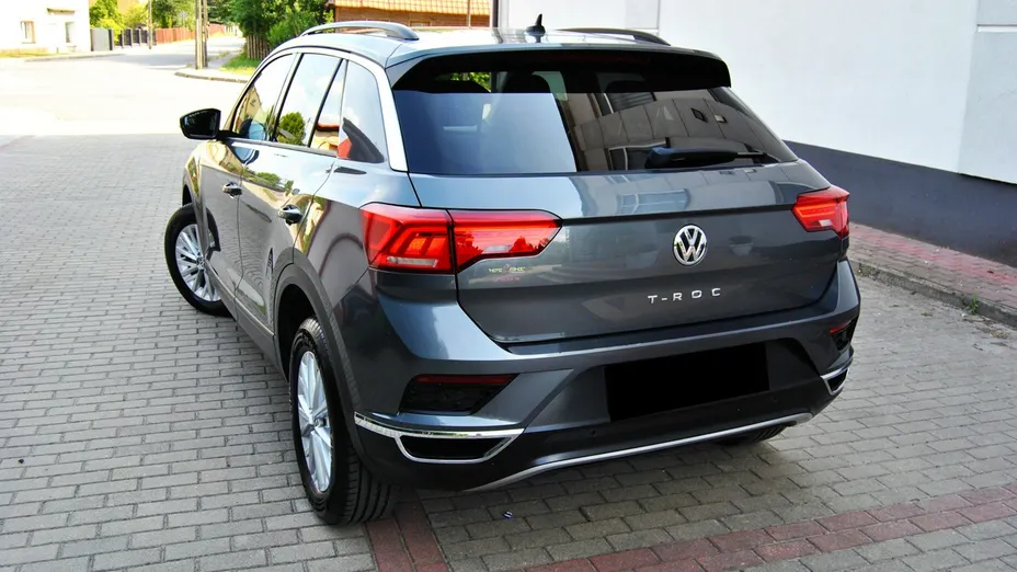 VOLKSWAGEN T-ROC -