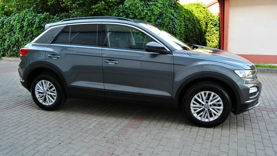 VOLKSWAGEN T-ROC -