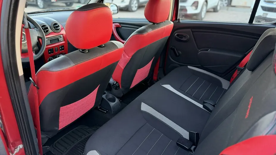 DACIA Sandero -