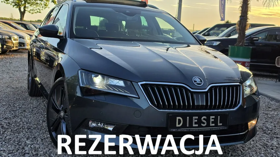 SKODA Superb -