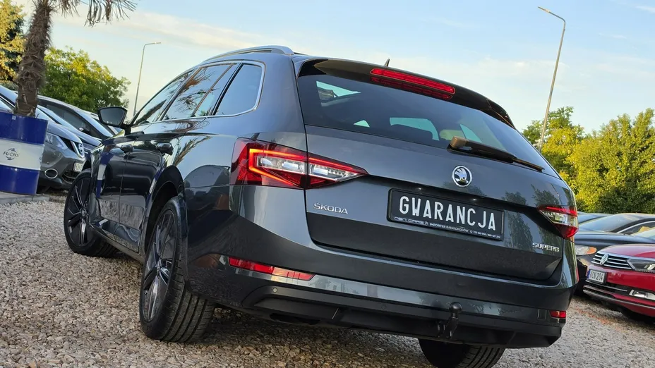 SKODA Superb -
