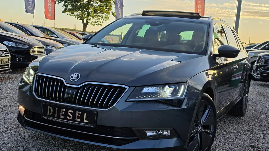 SKODA Superb -
