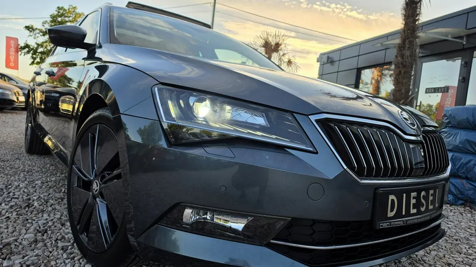 SKODA Superb -