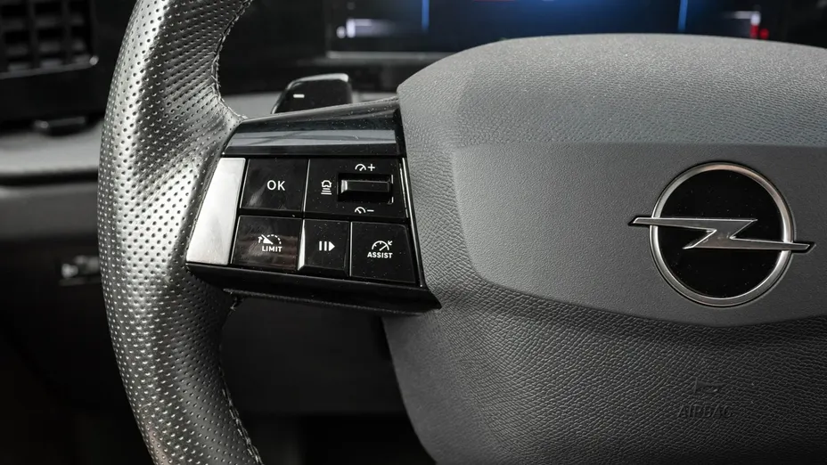 OPEL Astra -