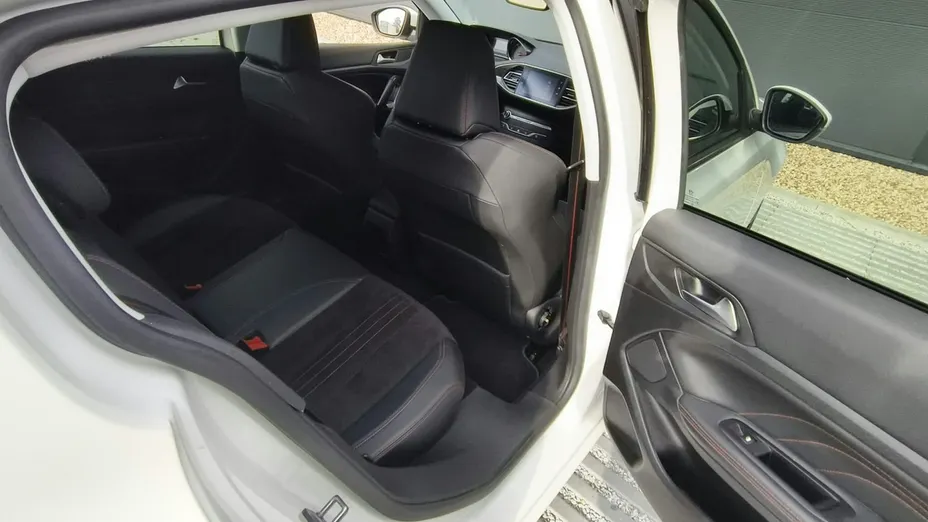 PEUGEOT 308 -