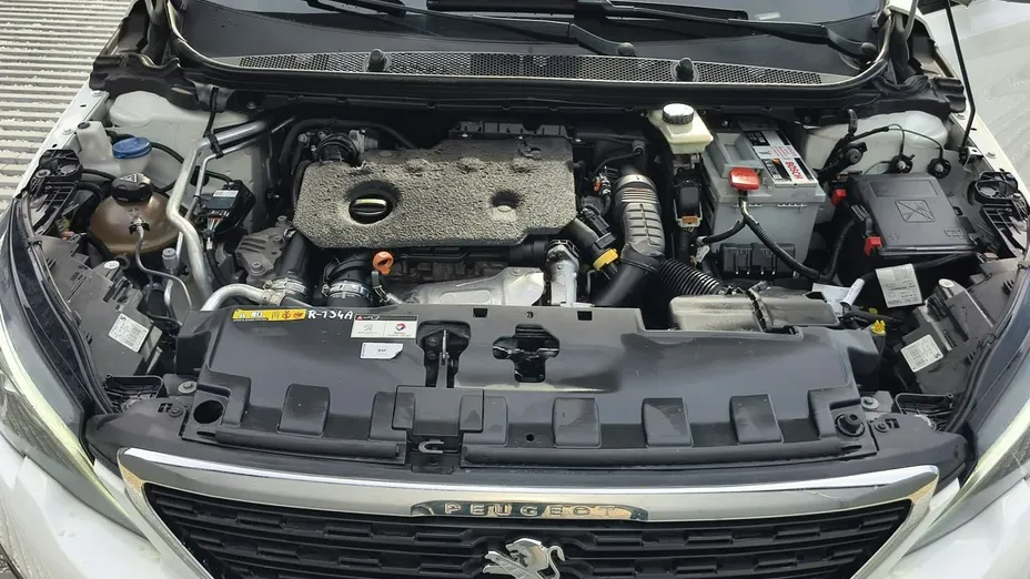 PEUGEOT 308 -