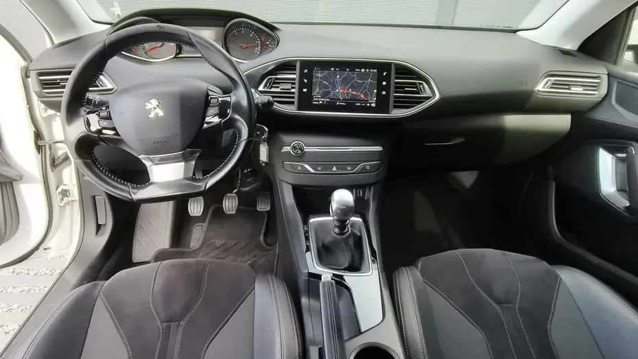 PEUGEOT 308 -