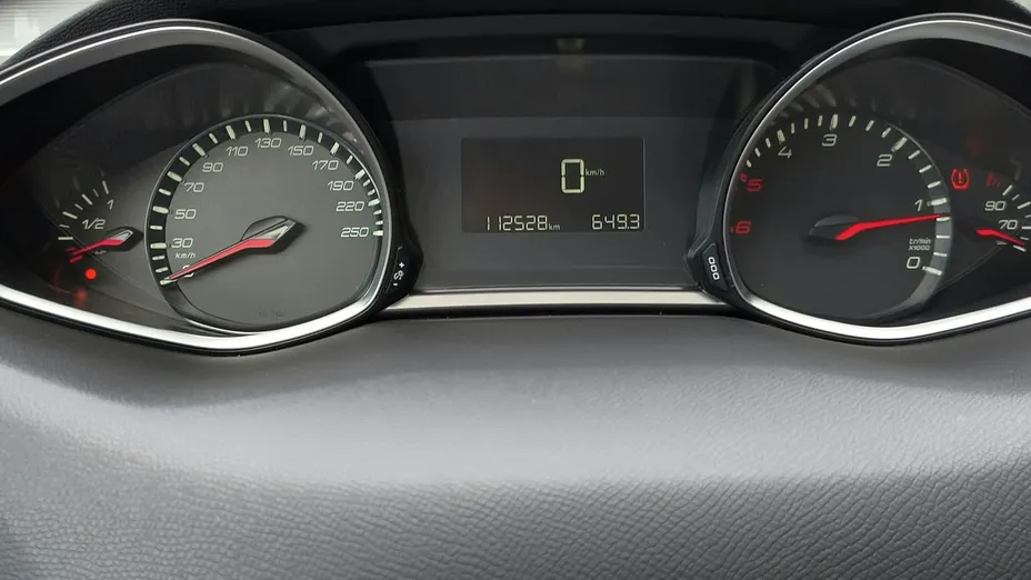PEUGEOT 308 -