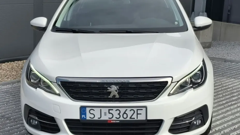 PEUGEOT 308 -