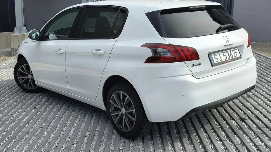 PEUGEOT 308 -