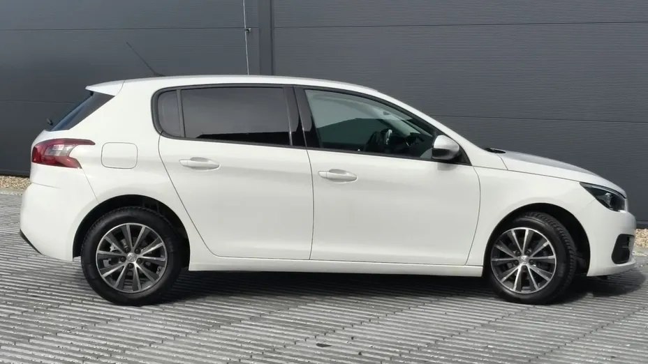 PEUGEOT 308 -
