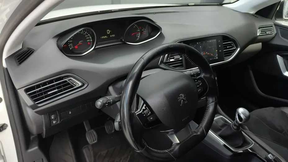 PEUGEOT 308 -