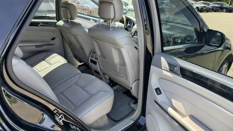 MERCEDES-BENZ ML -