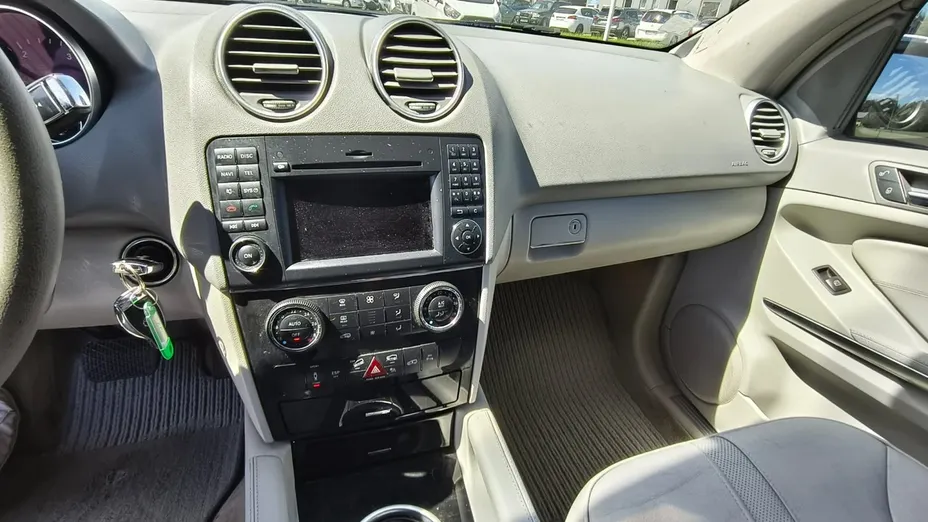 MERCEDES-BENZ ML -