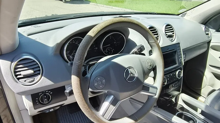 MERCEDES-BENZ ML -