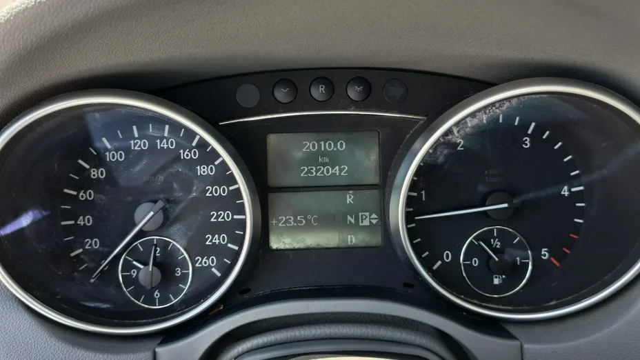 MERCEDES-BENZ ML -