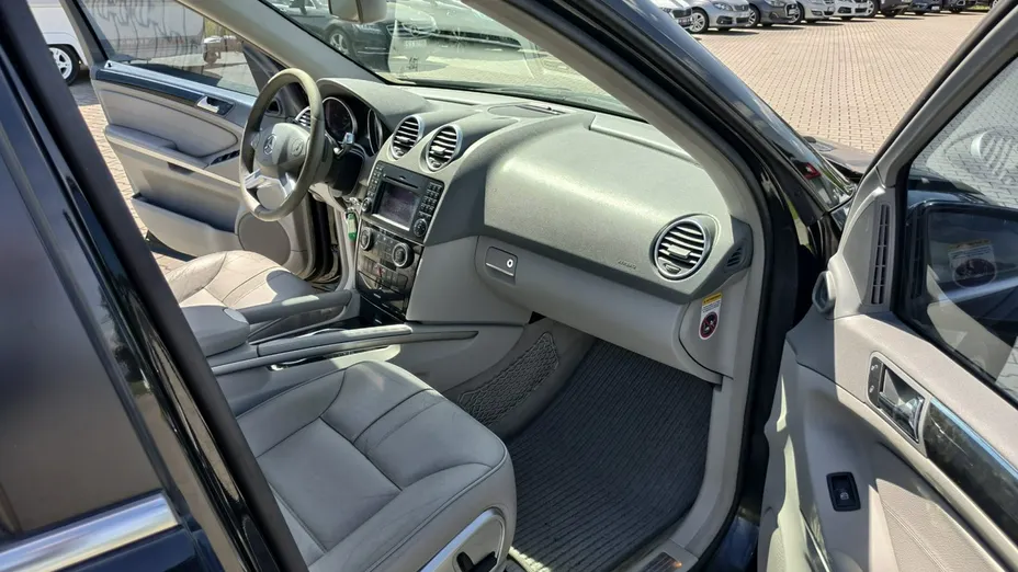 MERCEDES-BENZ ML -