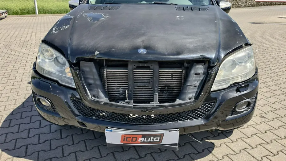 MERCEDES-BENZ ML -