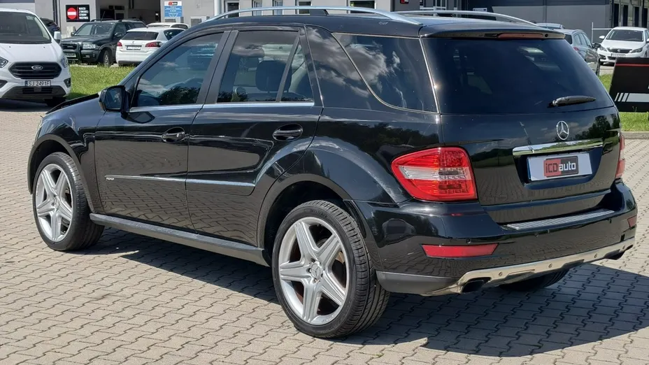 MERCEDES-BENZ ML -