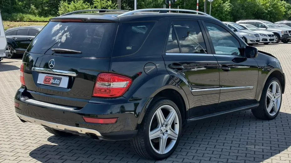MERCEDES-BENZ ML -