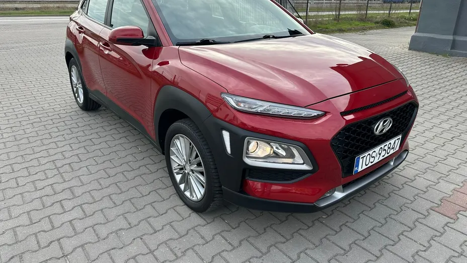 HYUNDAI Kona -