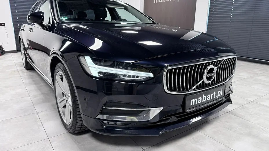 VOLVO V90 -