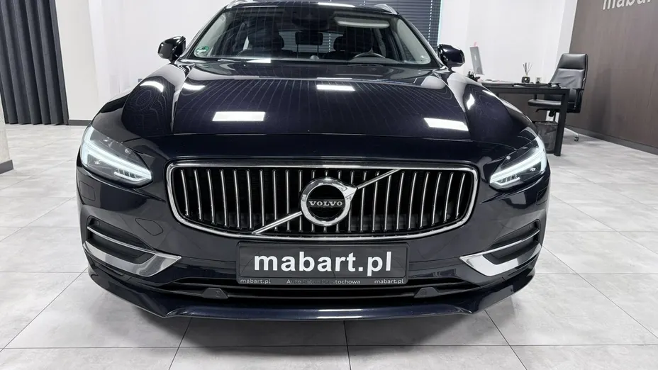 VOLVO V90 -