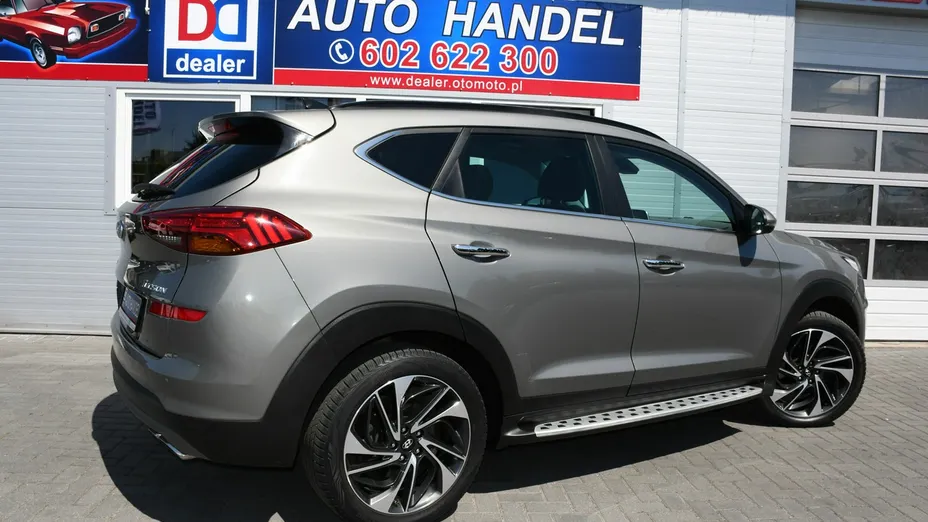 HYUNDAI Tucson -